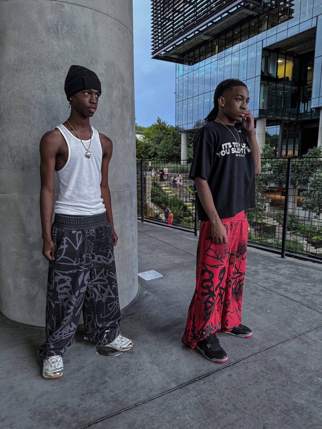 Red Vandalizm Sweats